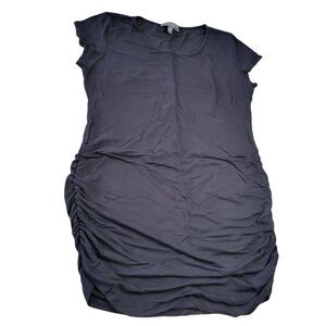 A Pea in the Pod black materrnity shirt Size Large Ruching on side